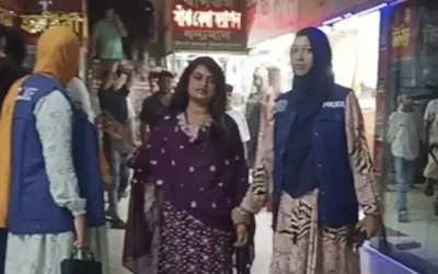 ফেসবুকে কুরুচিপূর্ণ পোষ্টের অভিযোগে নারী আটক